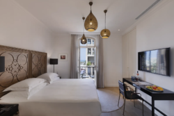 לילה לזוג בחדר פרימיום כולל ארוחת בוקר